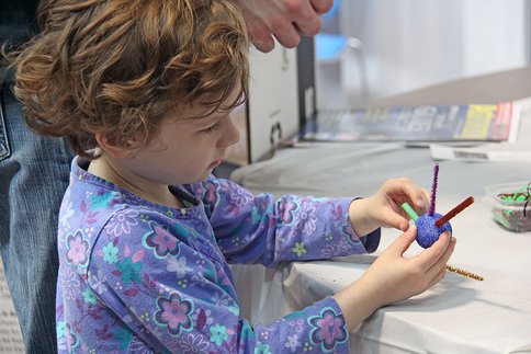 Making &#8220;Bacteria&#8221; at Exploration Day 2011