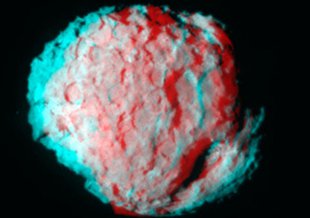 Red/green stereo anaglyph of Comet Wild 2.