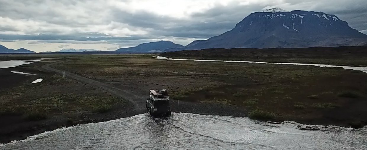 Crossing the second river during the journey from Akureyri to the field site. Image by Mike Toillion.