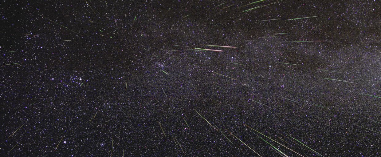 A time-lapse view of the 2009 Perseid meteor shower.