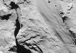 Historic image of Comet 67P/Churyumov–Gerasimenko half an hour before Philae's first landing. Credits: European Space Agency/Rosetta/Navcam – CC BY-SA IGO 3.0.