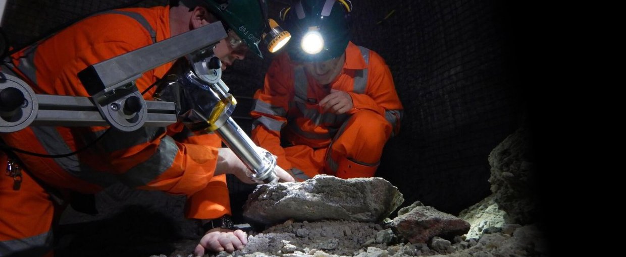 Scientists led by Charles Cockell of the UK Centre for Astrobiology ventured deep underground inside Boulby Mine in north-east England, to conduct experiments as part of the European Space Agency’s Pangaea geology course for astronauts and scientists.