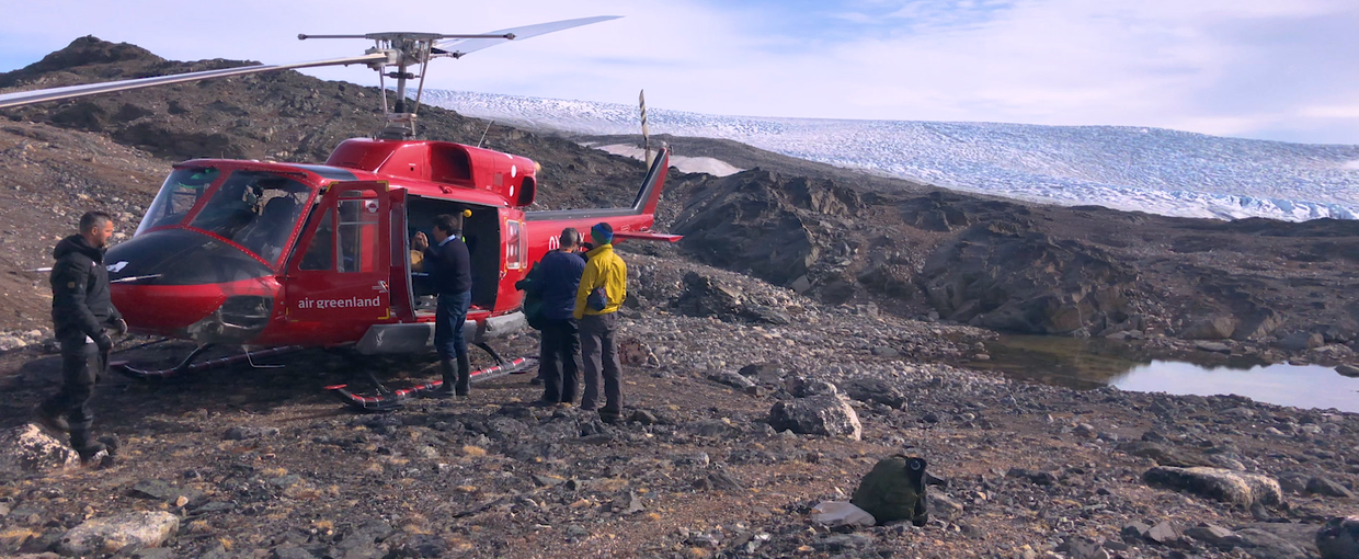 The team lands, unloads, and heads to the field site.
Image credit: Mike Toillion