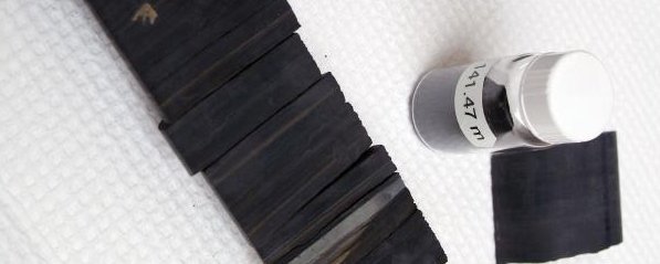Bands of the late Archean Mt. McRae Shale from the ABDP-9 core. The drill project was supported by the NASA Astrobiology Program and the National Science Foundation.