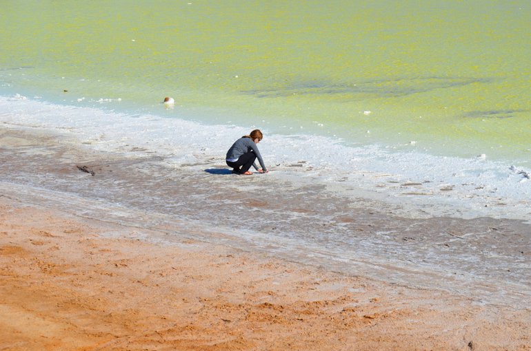 Sarah Stewart Johnson studying the acid salt lakes of the Yilgarn Craton of Western Australia