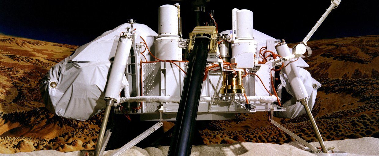 Model of a Viking lander. Image Credit: NASA/JPL-Caltech/University of Arizona