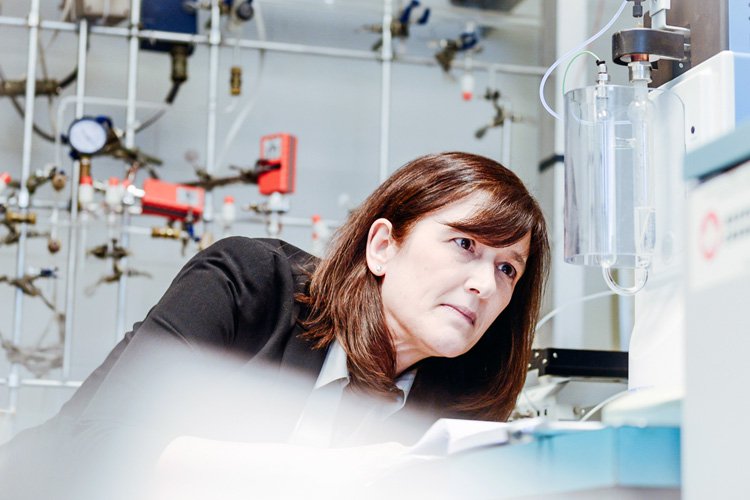 Barbara Sherwood Lollar has been named as a Companion to the Order of Canada. Image source: Natural Sciences and Engineering Research Council of Canada (NSERC) via the University of Toronto.