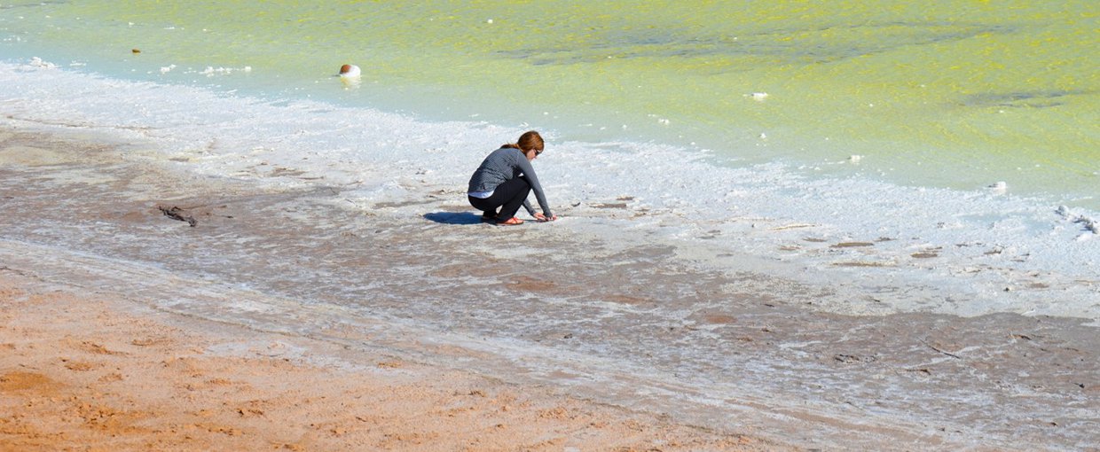 Sarah Stewart Johnson studying the acid salt lakes of the Yilgarn Craton of Western Australia