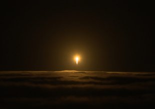 An Atlas V rocket lifts off from Space Launch Complex-3 at Vandenberg Air Force Base, California, carrying NASA’s InSight Mars lander. Liftoff was at 4:05 a.m. PDT (7:05 a.m. EDT).