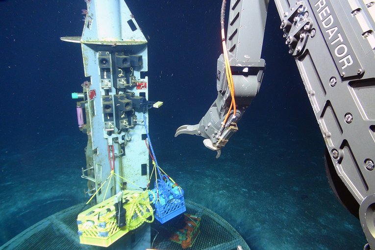ROV Jason dive J2-711, 2013, Woods Hole Oceanographic Institution.