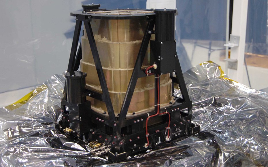 LRO Instruments: Lunar Exploration Neutron Detector